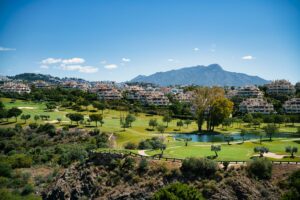 Un vínculo exclusivo y décadas de “savoir faire”, la historia de amor entre Marbella y las familias del Golfo